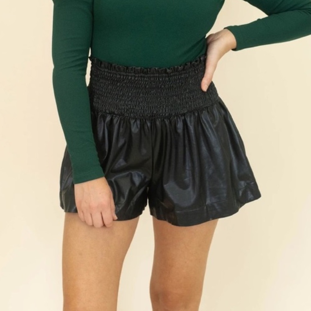 Pants Store l Faux Leather Shorts